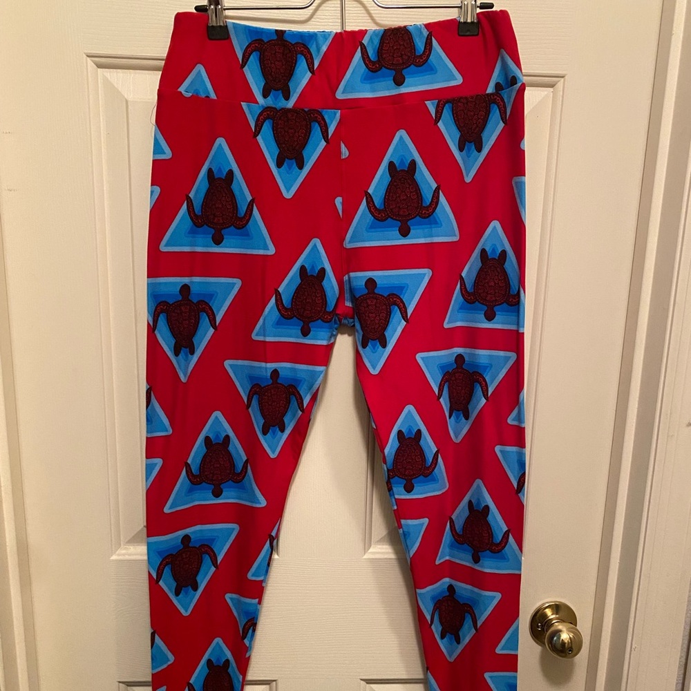 LuLaRoe TC Sea Turtle Leggings
